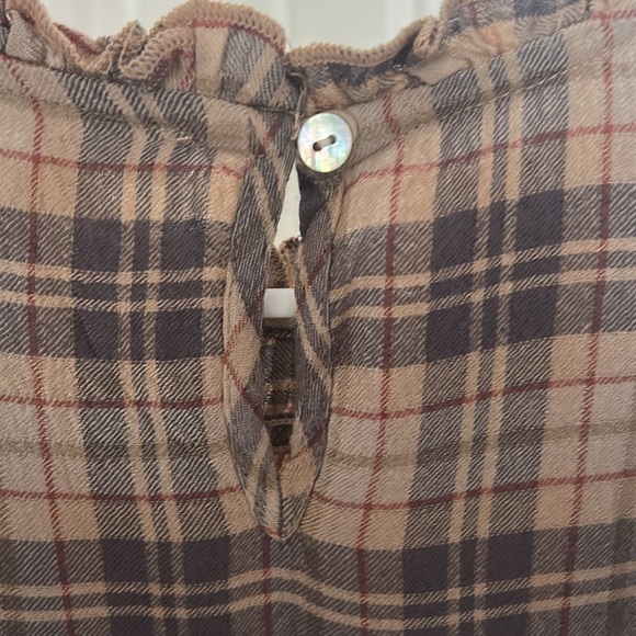 BeachLunchLounge Lori Flutter Sleeve Plaid Top size XS tan black - Picture 7 of 9